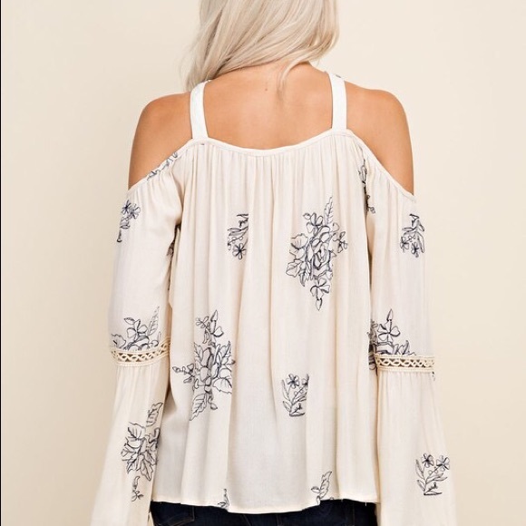 Flare Sleeve Floral Halter - Picture 5 of 5